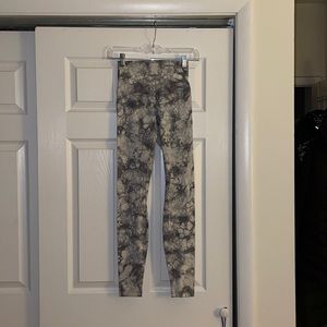 Lululemon Wunder Under tights